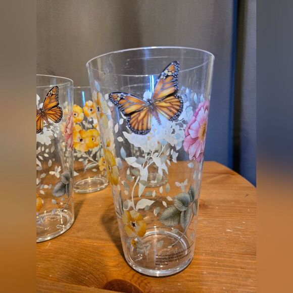 Lenox Butterfly Meadow Acrylic Highball Glasses and Matching Pitcher - Picture 4 of 11